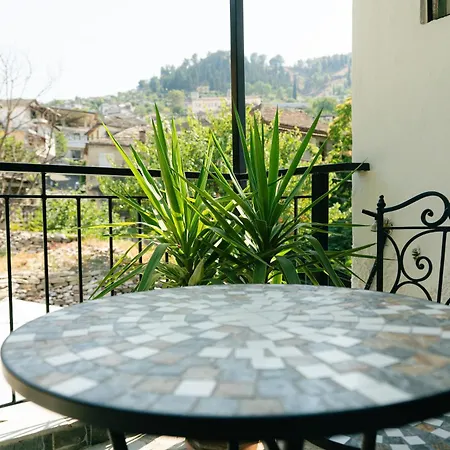 Petrichor 3* Gjirokastër