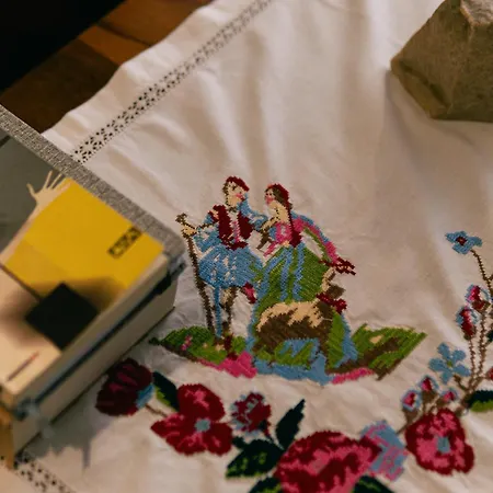 بيت ضيافة Petrichor Gjirokastër