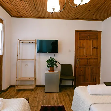 Petrichor בית הארחה Gjirokastër